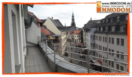 Ausblick zum Dom - Wohnung mieten in Zwickau - Dachwohnung mit Personenaufzug und großem BALKON zu vermieten, geniale Singlewohnung mit Blick zum Dom!