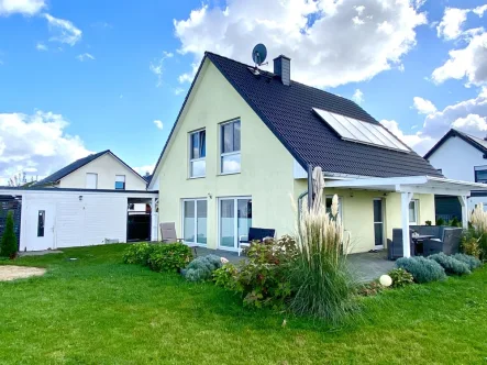 Gartenansicht - Haus kaufen in Rackwitz / Biesen - Familiendomizil in schöner Randlage sucht neue Bewohner!