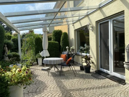 Terrasse - Haus kaufen in Oberlungwitz - Charmante Doppelhaushälfte wartet auf Sie!