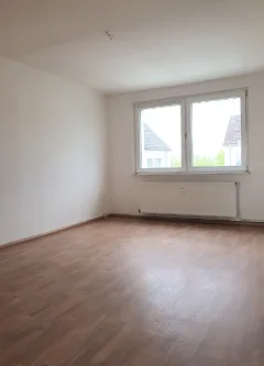 KB42  2OG li 4-Raum Z4 - Wohnung mieten in Bad Sülze - neu renovierte 4 Raum Wohnung im 2.OG