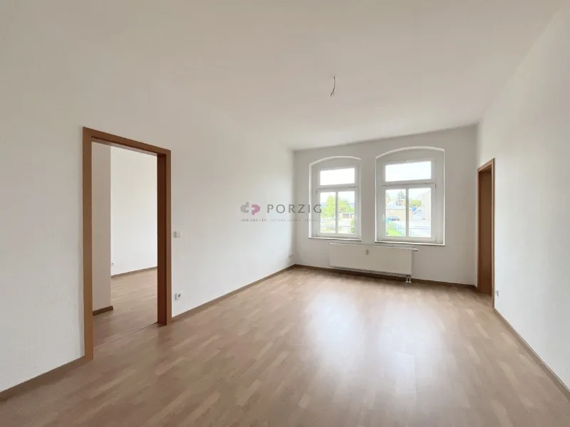 Wohnzimmer - Wohnung mieten in Limbach-Oberfrohna - Tolle Pendler-Wohnung zum kleinen Preis