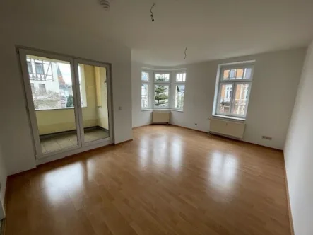Wohnzimmer  - Wohnung mieten in Zwickau - Neue(r) MieterIn gesucht für 2-R-WE in schickem gepflegten Haus in der August-Bebel-Straße 9a