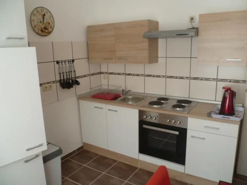 Küche - Wohnung mieten in Zwickau - MIT EBK und Gartennutzung: 2-Zimmer-Wohnung ab Juli wieder frei