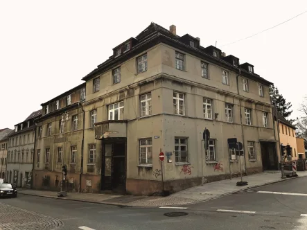 Hausansicht bearb - Haus kaufen in Altenburg - unsaniertes Bankhaus - denkmalgeschütztes Wohn- und Geschäftsgebäude in City-Lage von Altenburg