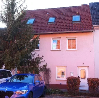 Vorderansicht - Haus kaufen in Gräfenhainichen - Großräumiges Einfamilienhausmit 6 Zimmern in Gräfenhainichen