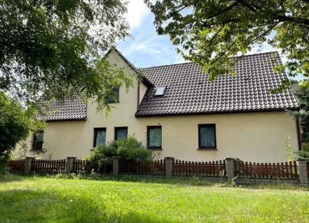 Ansicht Osten - Haus kaufen in Möhlau - Viel Platz für die ganze Familie !!!