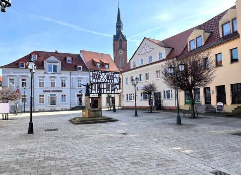 Marktplatz 1 - Gastgewerbe/Hotel kaufen in Gräfenhainichen - Interessante Immobilie für Gaststätte und Beherbergungsgewerbe in bester Geschäftslage