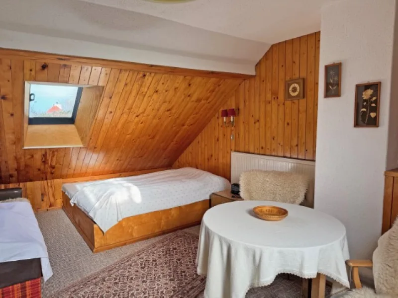 Arbeits-/ Gästezimmer