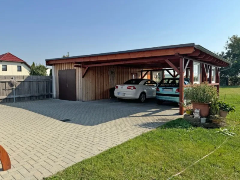 Doppelcarport mit Werkstatt