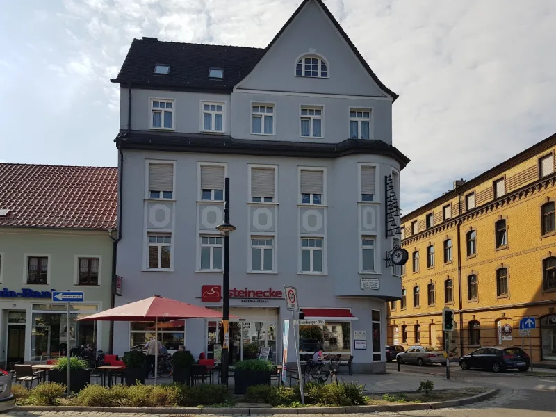 Straßenansicht - Wohnung mieten in Delitzsch - Kleine aber feine Wohnung in der City von Delitzsch