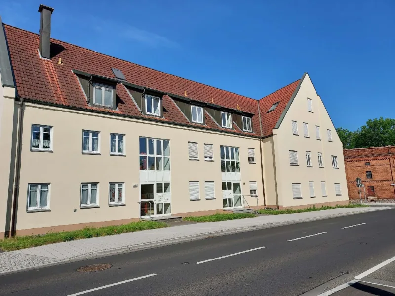 Hausansicht - Wohnung mieten in Schkeuditz - Schöne Wohnung im Grünen in der Nähe vom Auewald