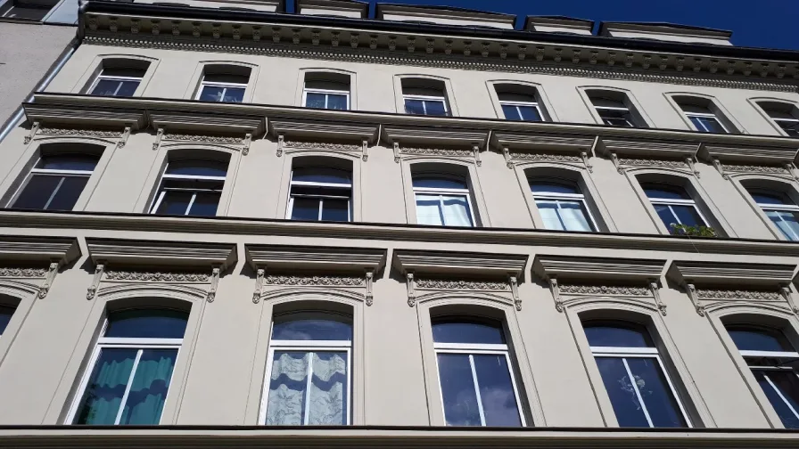 Hausansicht HH - Wohnung mieten in Leipzig - Single-Wohnung in Schleußig mit Blick auf den Clara-Park