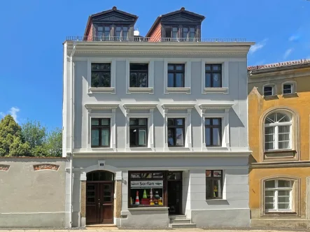 Ansicht Straßenseite - Zinshaus/Renditeobjekt kaufen in Görlitz - Anlageobjekt mit Wohnung zur Eigennutzung