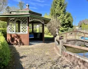 Pavillon am Teich