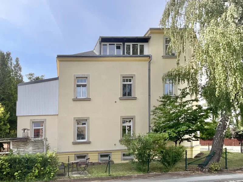 Ostansicht - Wohnung kaufen in Dresden - Ideale Anlagemöglichkeit - charmante Wohnung