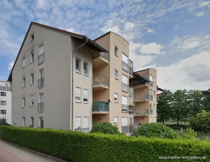 1-DHA-MTS-124B-11_Straßenansicht_1 - Wohnung kaufen in Dohna - Dohna- Osterzgebirge  -  charmante 3-Zimmer Dachgeschoss  Wohnung - sofort frei !