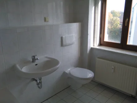 Bad Ra 50 - Wohnung mieten in Görlitz - 2 Raumwohnung in Görlitzer Innenstadt mit zusätzl. Gäste-WC