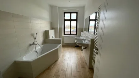 Bild1 - Wohnung mieten in Görlitz - *RESERVIERT* Moderne 4 Raumwohnung mit Balkon und Gäste WC