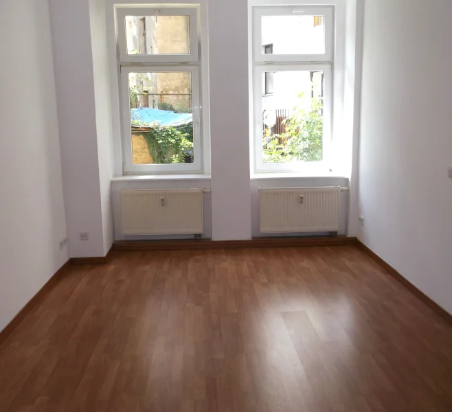 Zimmer hofseitig EG