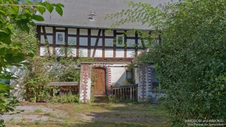 Fachwerkhaus im Dornröschenschlaf - Haus kaufen in Zwickau - Aus ALT mach NEU - Fachwerkhaus mit Ausbaupotential in Zwickau-Rottmannsdorf zu verkaufen!