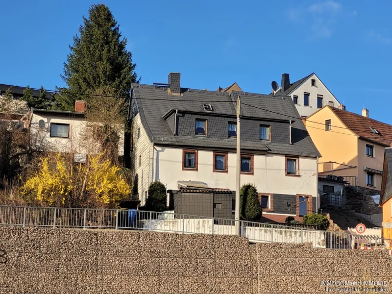 Ansicht - Haus kaufen in Kirchberg - Viel Platz für wenig Geld - Ein- /Zweifamilienhaus in Kirchberg zu verkaufen! -