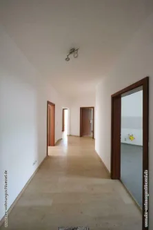 Flur - Wohnung mieten in Annaberg-Buchholz / OT Annaberg - Große 5-Raumwohnung