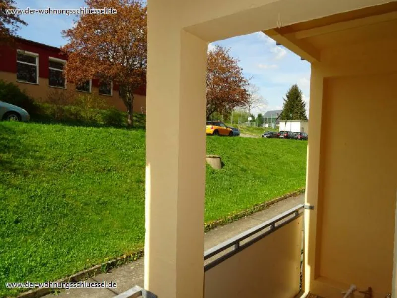 Balkon mit Ausblick - Wohnung mieten in Rechenberg-Bienenmühle / OT Clausnitz - Im Erdgeschoss mit Balkon!