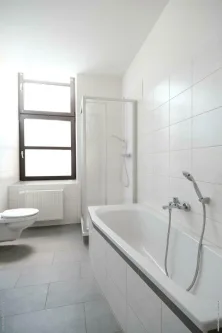 Bad - Wohnung mieten in Annaberg-Buchholz / OT Buchholz - Mit Dusche und Badewanne!