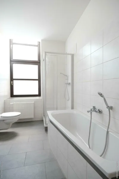 Bad - Wohnung mieten in Annaberg-Buchholz / OT Buchholz - Mit Dusche und Badewanne!