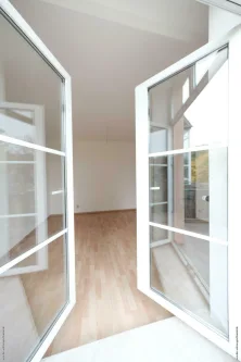 Blick ins Wohnzimmer - Wohnung mieten in Annaberg-Buchholz / OT Annaberg - MIT BALKON! 2-Raum-Wohnung