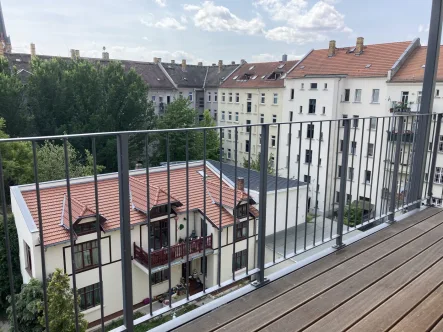 Balkonblick - Wohnung mieten in Leipzig - Top Dreiraumwohnung mit Balkon! An WGs zu vermieten!