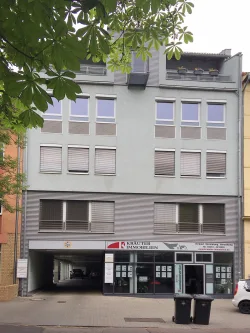Außenansicht 3. Etage - Büro/Praxis kaufen in Merseburg - Wertstabile Kapitalanlage mit ca. 7% Rendite - vermietete Büroeinheit mit Terrasse in zentraler Lage