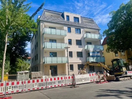 Hausansicht - Wohnung kaufen in Dresden - ERSTBEZUG UNWEIT DES GROSSEN GARTEN