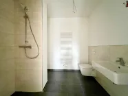 Gäste-WC mit Dusche