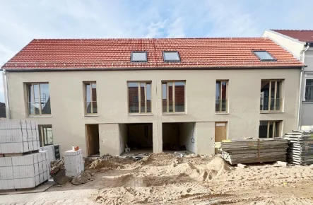 Ansicht Doppelhaushälfte - Haus kaufen in Dresden - FAMILIENGERECHT UND ENERGIEEFFIZIENT