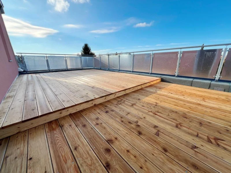 große Dachterrasse - Wohnung kaufen in Dresden - PENTHOUSE IM ERSTBEZUG