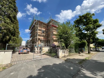 Blick zur Baustelle - Wohnung kaufen in Dresden - FAMILIENGERECHT IM ERSTBEZUG