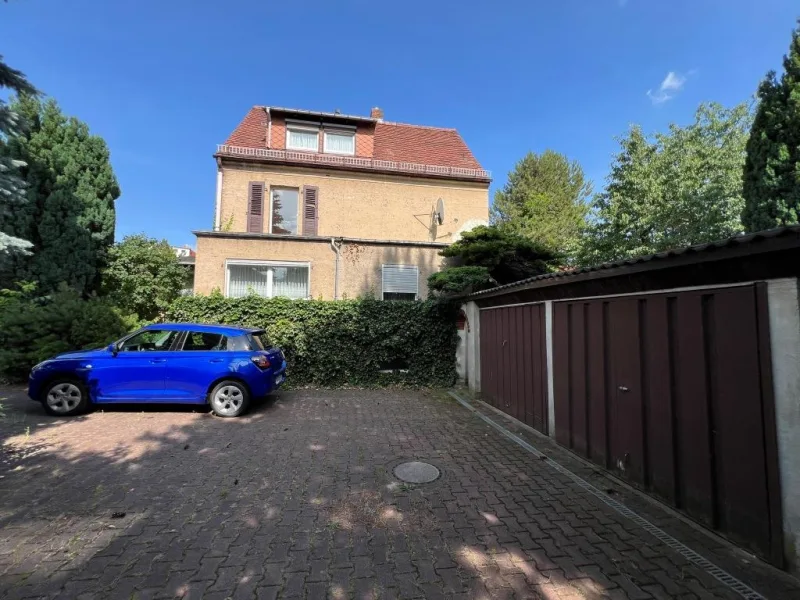 Ansicht - Haus kaufen in Dresden - TOLLE LAGE IN GEWACHSENEM UMFELD!