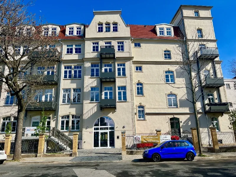 Objektansicht - Wohnung mieten in Dresden - WG MÖGLICH -  MODERNES WOHNEN MIT EINBAUKÜCHE IM SANIERTEN ALTBAU