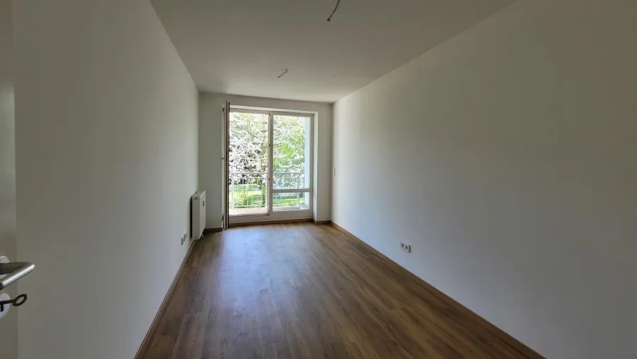 Zimmer 2 in der 1. Etage (hofseitig) der Maisonette-Gewerbeeinheit