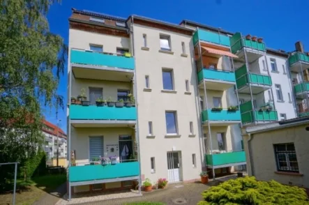 Gartenansicht - Haus kaufen in Leipzig - Sehr gepflegtes, voll vermietetes Mehrfamilienhaus in der Nähe des Cospudener Sees