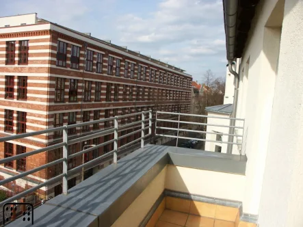 Balkon - Wohnung mieten in Leipzig - Schicke Singlewohnung mit Westbalkon & Einbauküche in toller Lage an der Elster!