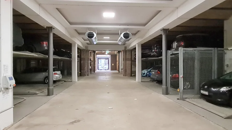 Garage - Garage/Stellplatz kaufen in Leipzig - Großzügiger Tiefgaragenplatz im Waldstraßenviertel!