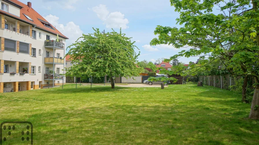 Gartenansicht - Wohnung kaufen in Leipzig - Bezugsfreie, Dachgeschosswohnung in ruhiger Seitenstraße!