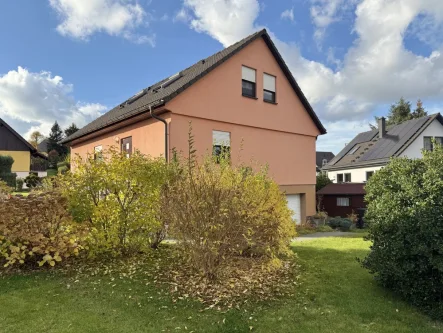 Seitenansicht - Haus kaufen in Leubsdorf - Einziehen und Wohlfühlen - Hier wird es Ihnen gelingen