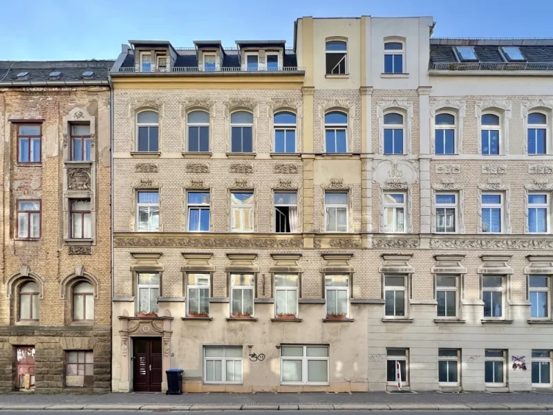 Frontansicht - Wohnung kaufen in Plauen - Kleine, günstige Kapitalanlage in zentrumsnaher Lage