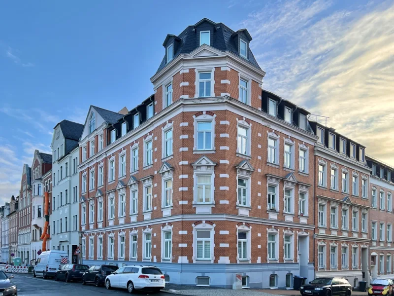 Eckansicht - Wohnung kaufen in Plauen - Große, vermiete Wohnung für Ihre Kapitalanlage