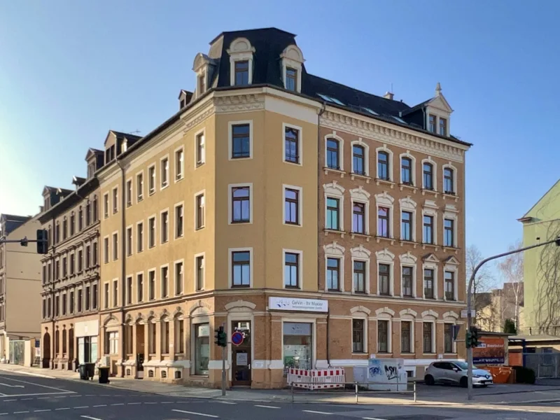 Eckansicht - Wohnung kaufen in Chemnitz / Sonnenberg - Kleine Wohnung unter dem Dach zur Kapitalanlage