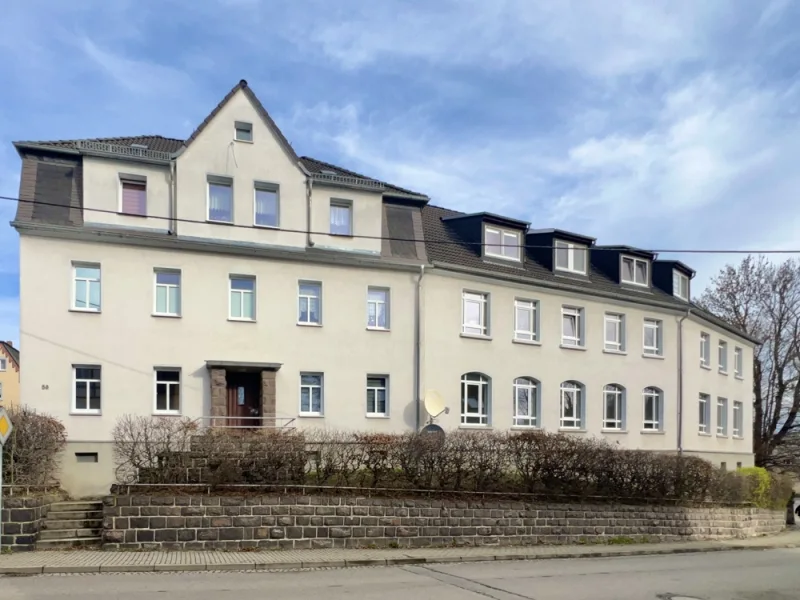 Straßenansicht - Wohnung kaufen in Wittgensdorf - Kleine Kapitalanlage am Stadtrand zur Altersvorsorge