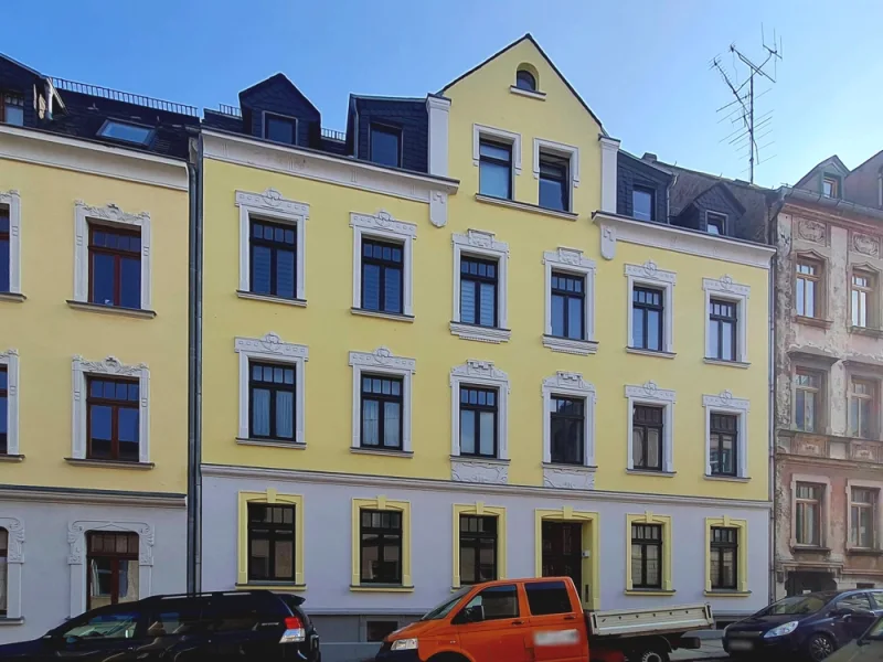 Hausansicht - Wohnung kaufen in Werdau - Kapitalanlage zur Neuvermietung